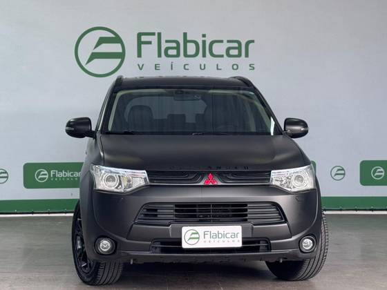 MITSUBISHI OUTLANDER 3.0 GT 4X4 V6 24V GASOLINA 4P AUTOMÁTICO MITSUBISHI OUTLANDER 3.0 GT 4X4 V6 24V GASOLINA 4P AUTOMÁTICO